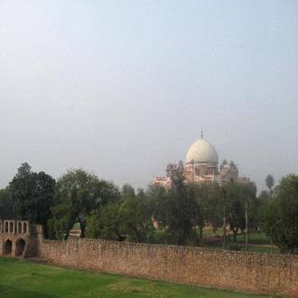 Centrally Located In Delhi, New Delhi 4